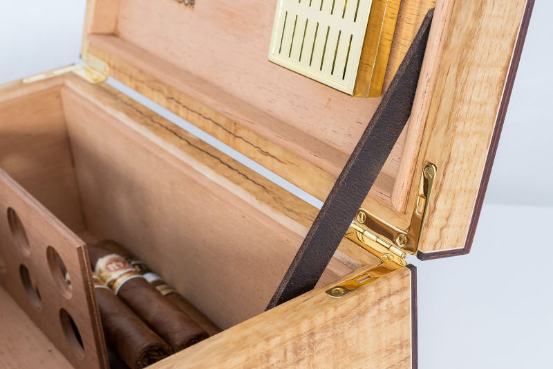 Humidor nach Maß, Maßanfertigung Massivholz Augsburg Bayern Deutschland