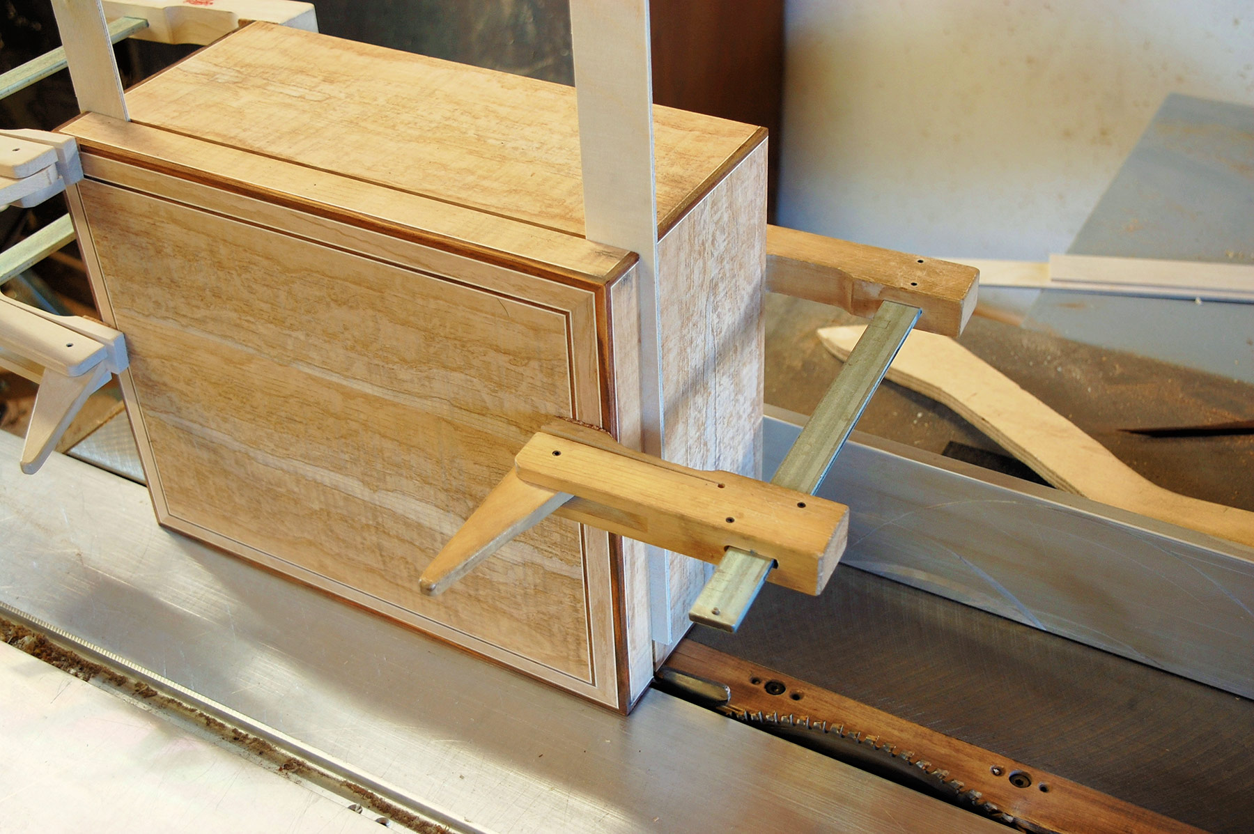 Zigarren Humidor handwerkliche Herstellung aus Massivholz bei Stefan Sonntag in Augsburg, Bayern